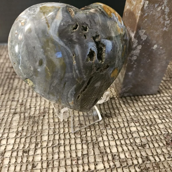 SET-Ocean Jasper Tower & Heart (2) with Stands